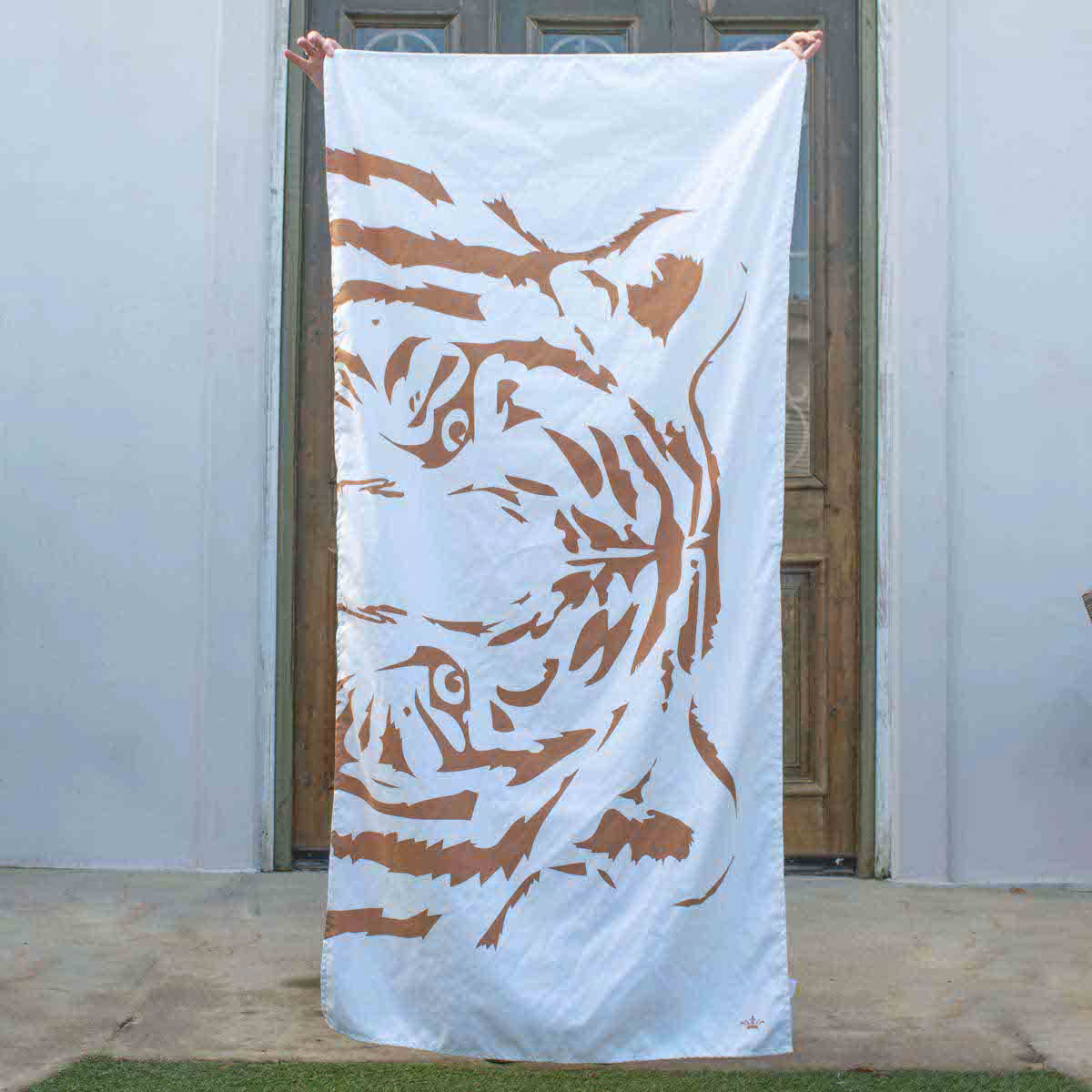 Eye of the Tiger Beach Towel Soft White/Camel